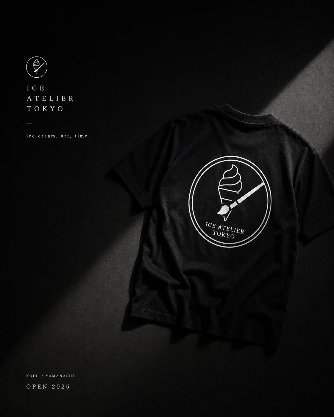 ICE ATELIER TOKYO オリジナルTシャツの黒背景ブランドビジュアル